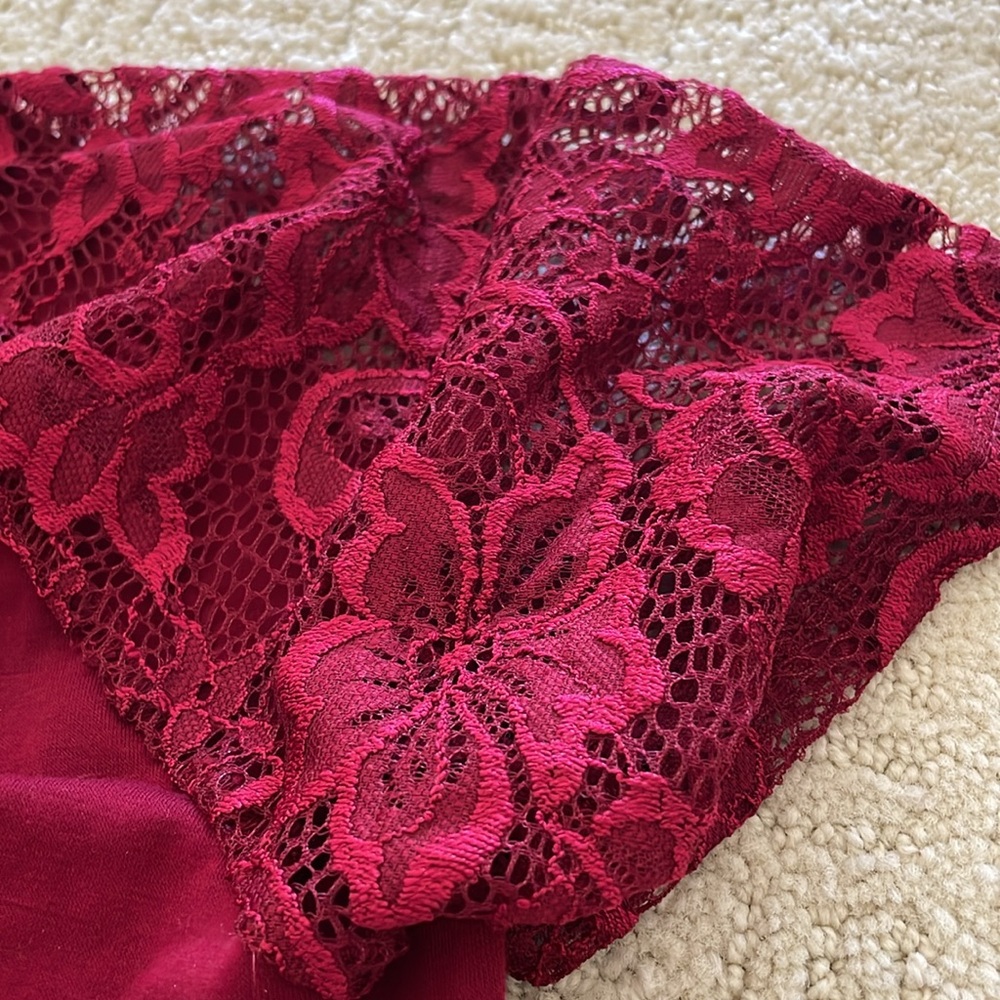 Molliya maternity red shirt. Size M. LIKE NEW! - Picture 2 of 3